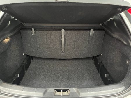 2017 Volvo V40 - thumbnail 7