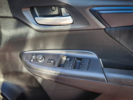 2019 Honda Shuttle Hybrid 5 seater €13,950 thumbnail