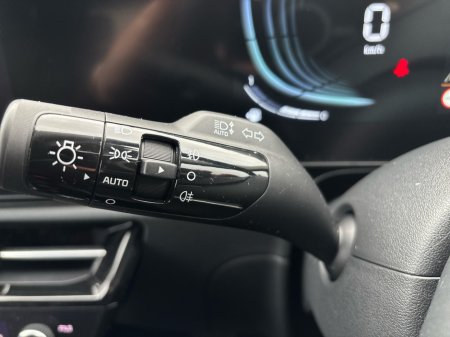 2025 Kia Niro - thumbnail 17