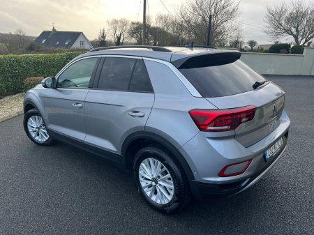 2023 Volkswagen T-Roc 1.0 TSI 110HP Life €25,950 thumbnail