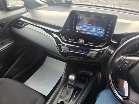 2017 Toyota C-HR - thumbnail 10