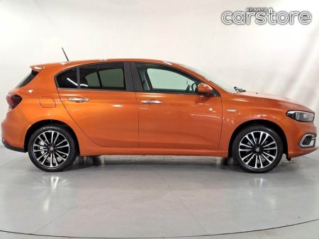 2023 Fiat Tipo - thumbnail 2