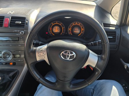 2009 Toyota Auris - thumbnail 9