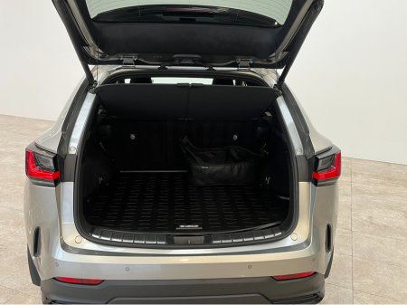 2024 Lexus NX 300 h NX450H+ PREMIUM AWD €58,750 thumbnail