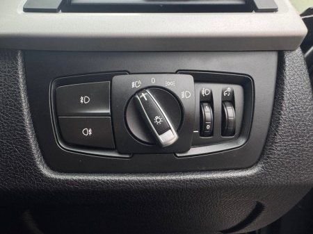 2012 BMW 3 Series - thumbnail 32