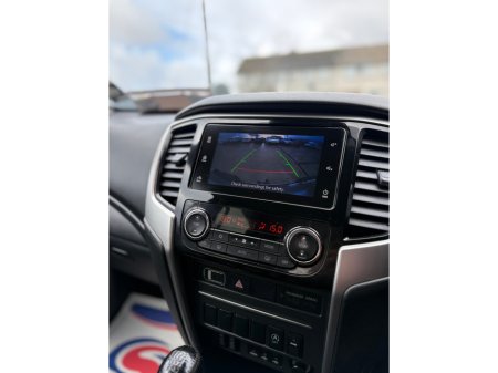 2021 Mitsubishi L200 2.2 DI-D BARBARIAN DOUBLE 2.5 DID CR 4WORK €26,950 thumbnail