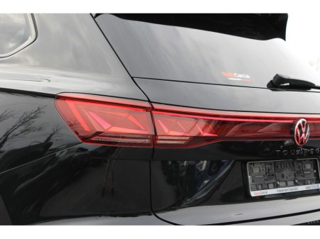 2025 Volkswagen Touareg - thumbnail 28