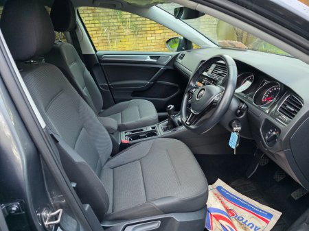 2018 Volkswagen Golf Comfortline 1.0tsi M6F 110HP 5 €15,950 thumbnail