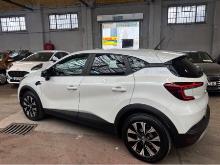 2023 Renault Captur - thumbnail 16