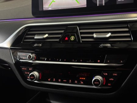 2020 BMW 5 Series - thumbnail 17