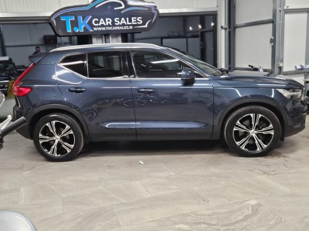 2021 Volvo XC40  €26,950 thumbnail