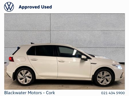 2020 Volkswagen Golf STYLE 1.5 TSI MHEV AUTOMATIC 150BHP €24,995 thumbnail