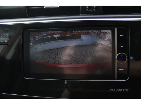 2017 Toyota Auris - thumbnail 15