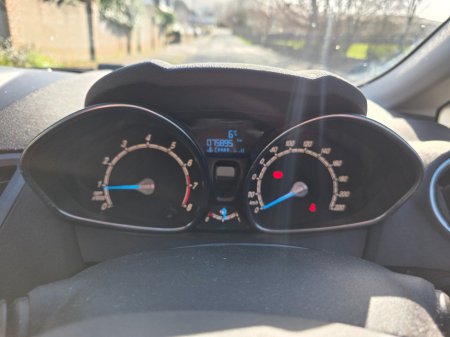 2014 Ford Fiesta - thumbnail 13