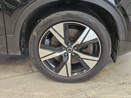 2022 Volvo XC40 - thumbnail 6