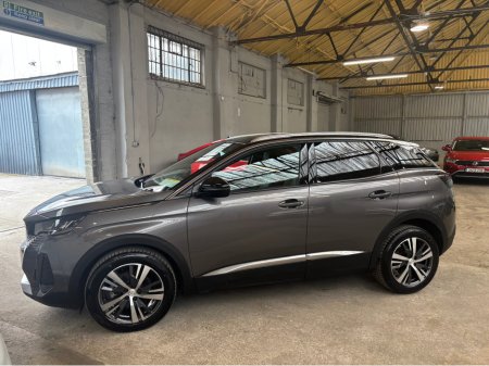 2023 Peugeot 3008 - thumbnail 3