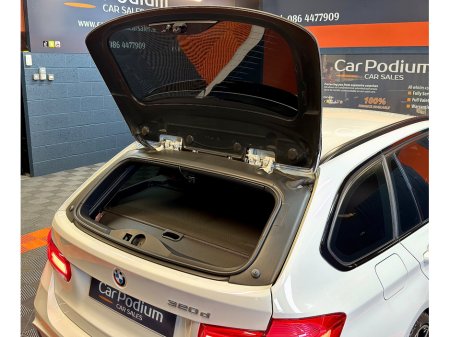 2016 BMW 3 Series - thumbnail 28