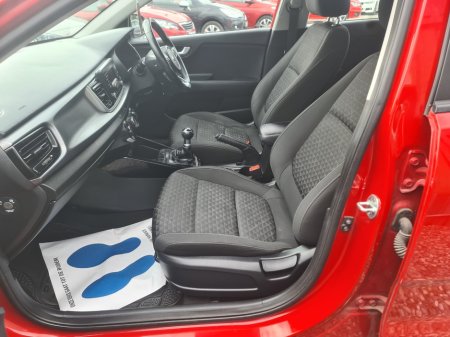 2017 Kia Rio - thumbnail 9