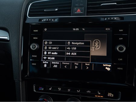 2017 Volkswagen Golf 172 Golf 1.0tsi HIGHLINE/FSH/High spec/1yr warrant €16,888 thumbnail