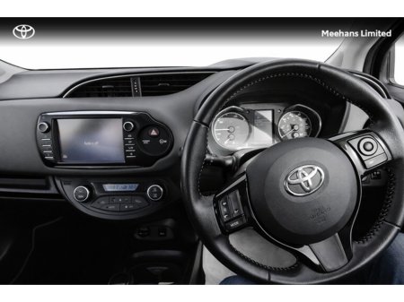 2018 Toyota Yaris - thumbnail 9