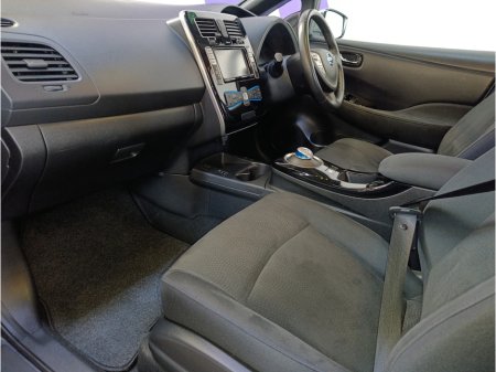 2016 Nissan Leaf - thumbnail 10