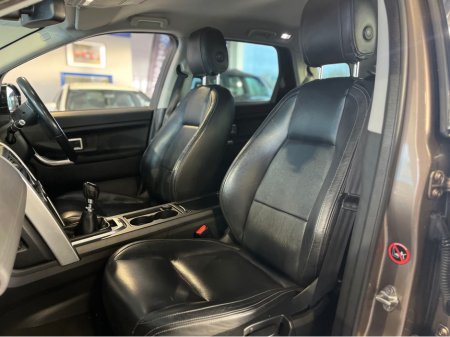 2015 Land Rover Discovery - thumbnail 11