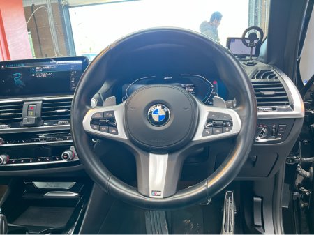 2020 BMW X3 2020 BMW X5XDRIVE 30E M-SPORT EDITION JOY 2.0 AUTOMATIC / CRUISE CONTROL / 360° PARKING CAMERA / ELECTRIC MEMORY HEATED FRONT & REAR SEATS / PANORAMIC SUNROOF / PADDLE SHIFTERS / APPLE CARPLAY thumbnail