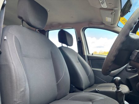 2017 Dacia Duster - thumbnail 5