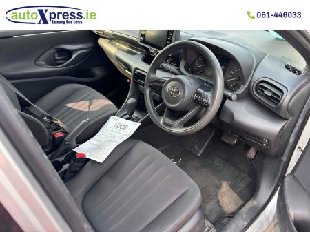2021 Toyota Yaris 1.5 HYBRID X Automatic, Reversing camera €15,995 thumbnail