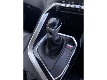 2018 Peugeot 3008 - thumbnail 21