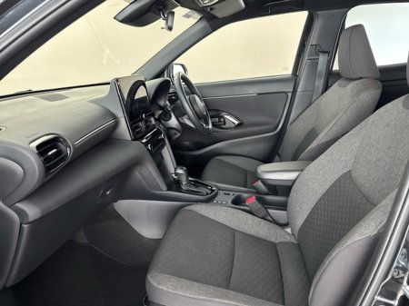 2025 Toyota Yaris Cross HYBRID LUNA SPORT €30,950 thumbnail