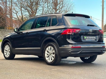 2022 Volkswagen Tiguan PLUG IN HYBRID PETROL 1.4 TSI AUTO PHEV €33,995 thumbnail