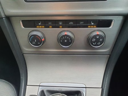 2015 Volkswagen Golf 1.6 TDI Match €8,950 thumbnail