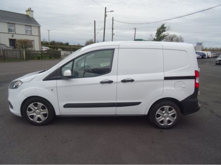 2022 Ford Transit Courier TREND 1.5 TD 75 M6 3DR €13,500