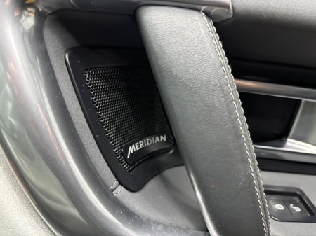 2019 Land Rover Discovery Sport 2.0D 240PS AWD Auto SE €24,950 thumbnail