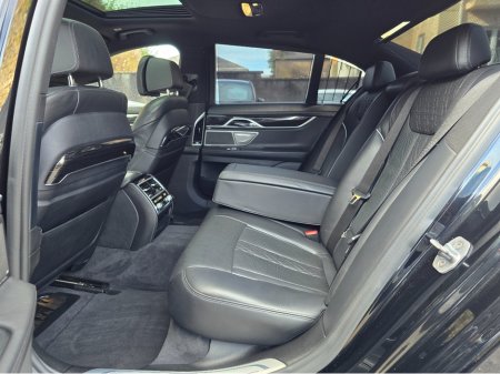 2018 BMW 7 Series - thumbnail 12