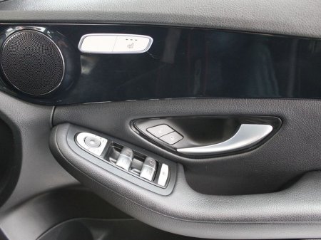 2018 Mercedes-Benz C Class - thumbnail 26