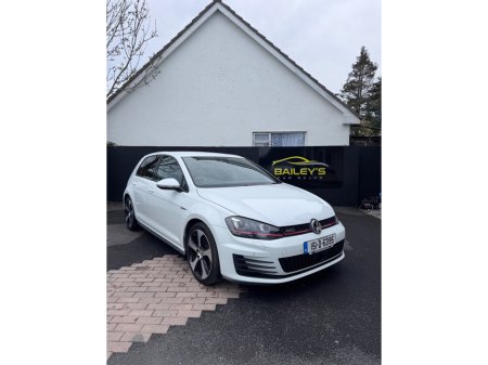 2015 Volkswagen Golf - thumbnail 1