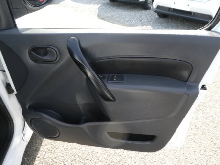 2015 Renault Kangoo - thumbnail 19