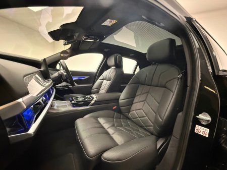 2024 BMW 7 Series 750E M SPORT XDRIVE SAPPHIRE BLACK €94,990 thumbnail