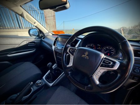 2020 Mitsubishi L200 - thumbnail 12