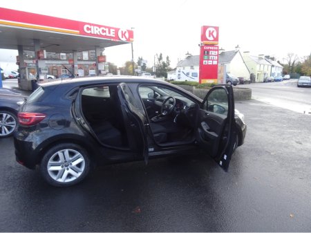 2022 Renault Clio - thumbnail 11