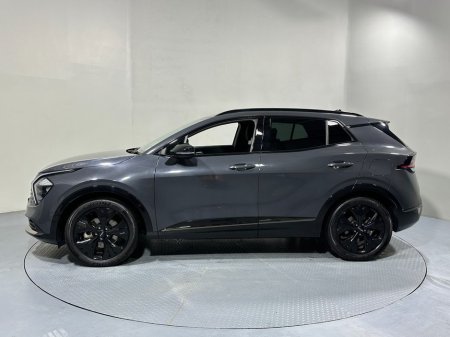 2025 Kia Sportage Plug-in Hybrid 4x4 €44,800 thumbnail