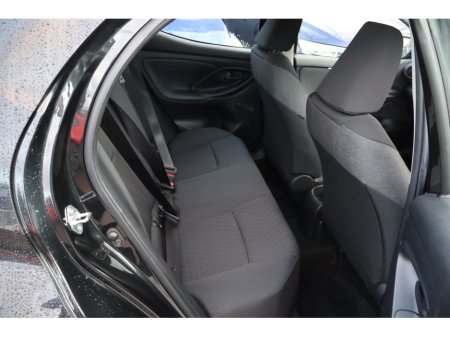 2024 Toyota Yaris LUNA 5dr Manual Great Spec! €19,995 thumbnail