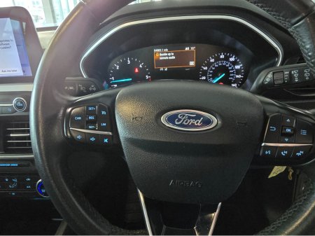 2019 Ford Focus - thumbnail 10