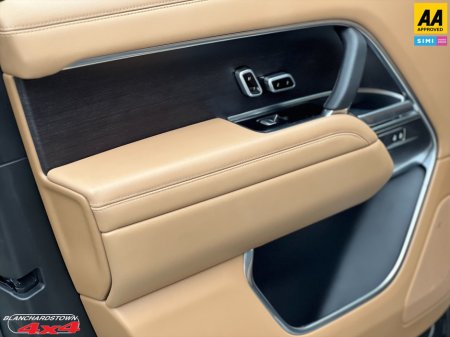 2023 Land Rover Range Rover 1ST EDITION D350 DIESEL POWERHOUSE €149,900 thumbnail