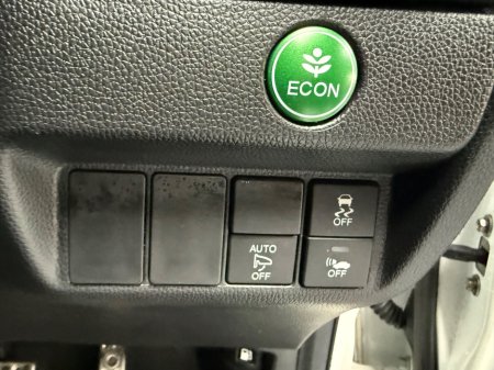 2015 Honda Fit - thumbnail 18