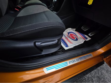 2015 Volkswagen Polo CROSS ( 152 REG ) 1.2 TSI HIGHLINE  CROSS EDITION / PARKING SENSORS / CLIMATE CONTROL // ONLY 58,060KLMs / SIMI DEALER // €11,950 thumbnail