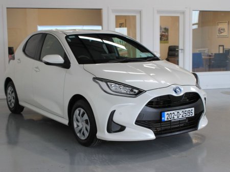 2020 Toyota Yaris 6aa-mxph10 €15,999 thumbnail