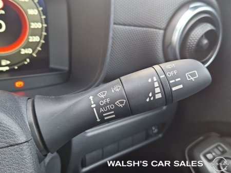 2025 Nissan Juke 1.6 HYB SV Premium MY24 1 €35,950 thumbnail